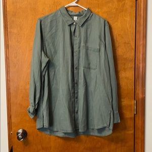 Old navy shirt